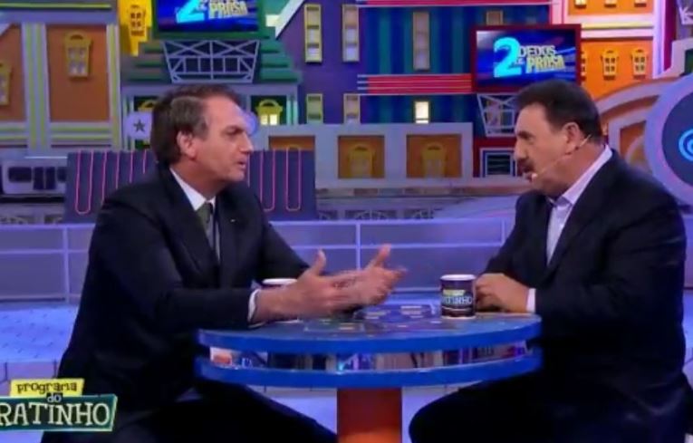 Em entrevista à Ratinho, Bolsonaro reconheceu não ter feito muita coisa até o momento, usou informações imprecisas para atacar ONGs, voltou sua artilharia contra a esquerda e usou programa para defender reforma da Previdência - Foto: Reprodução